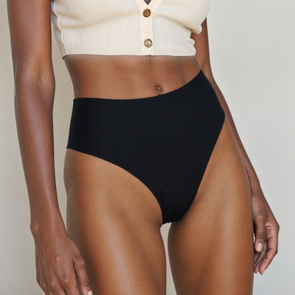 Seamless Camel Toe Thong